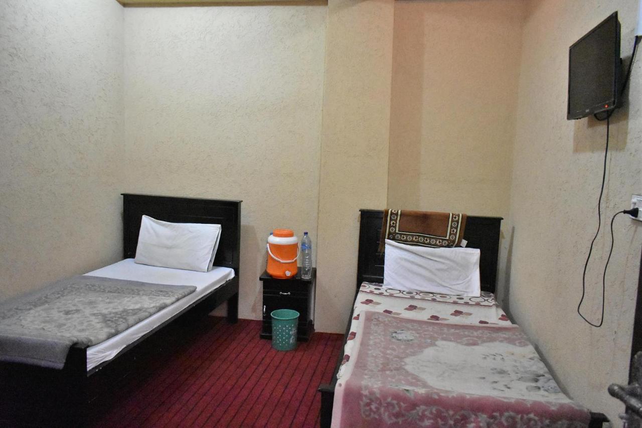 Zara Residence 1 Saidu Sharif Экстерьер фото
